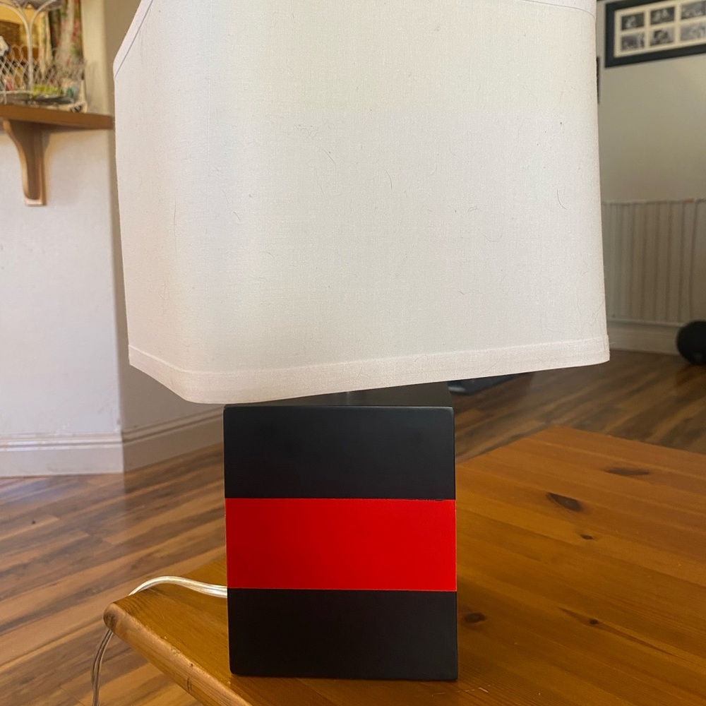 Tommy Hilfiger Square Desk Lamp
Blue w/ Red Stripes